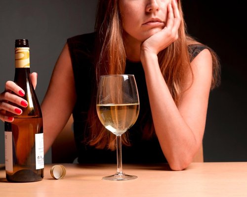 Анонимное лечение женского алкоголизма в Белинском